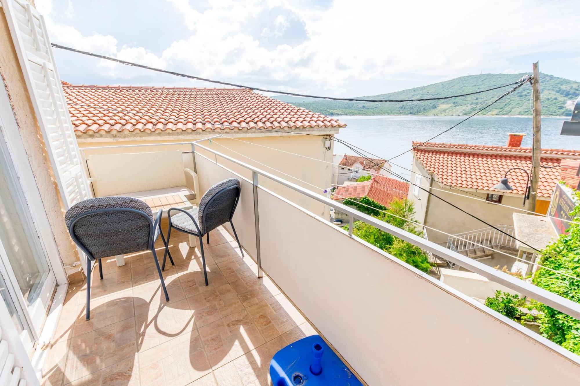 Apartments Zivana Примоштен Номер фото