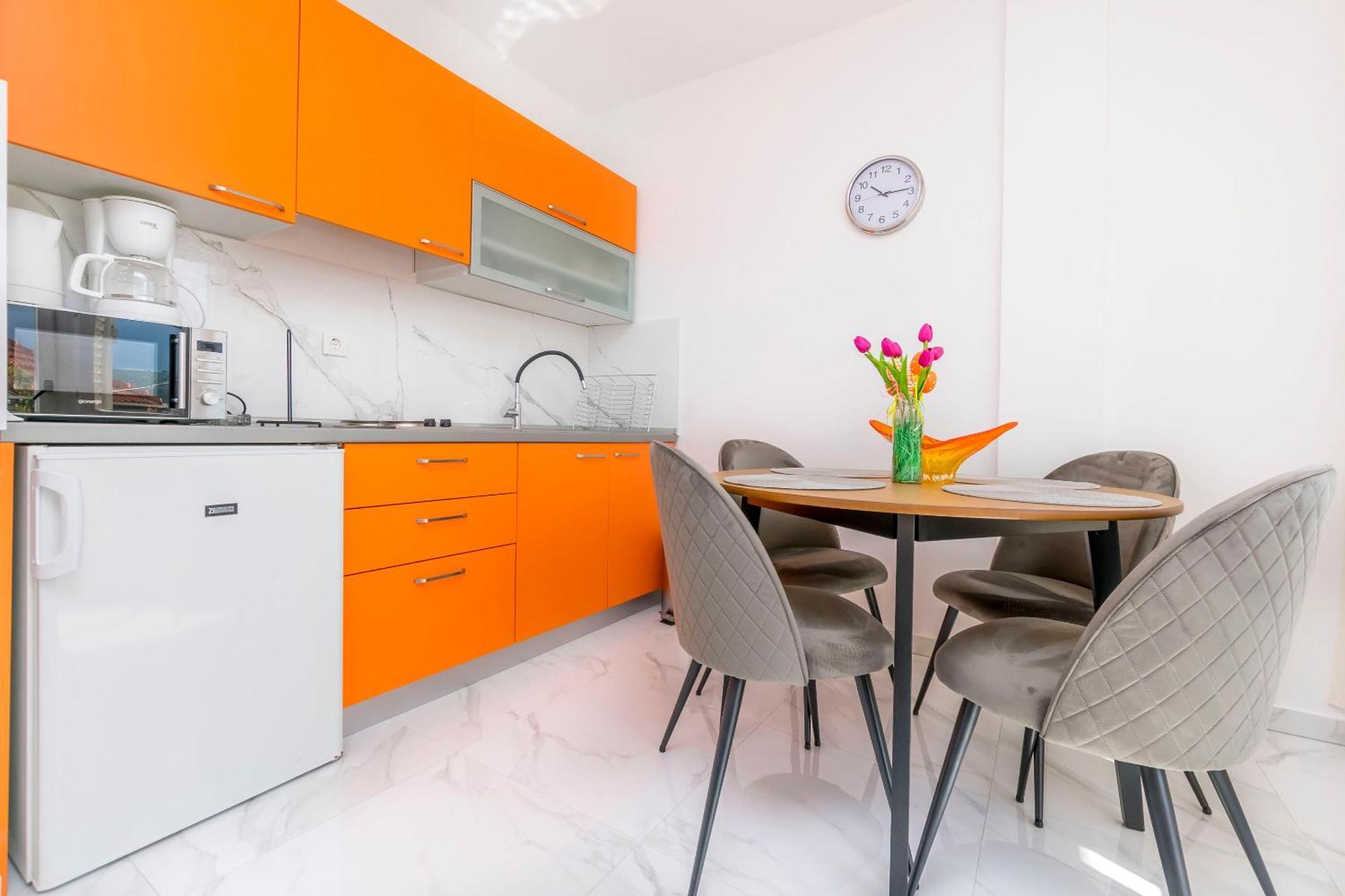 Apartments Zivana Примоштен Номер фото