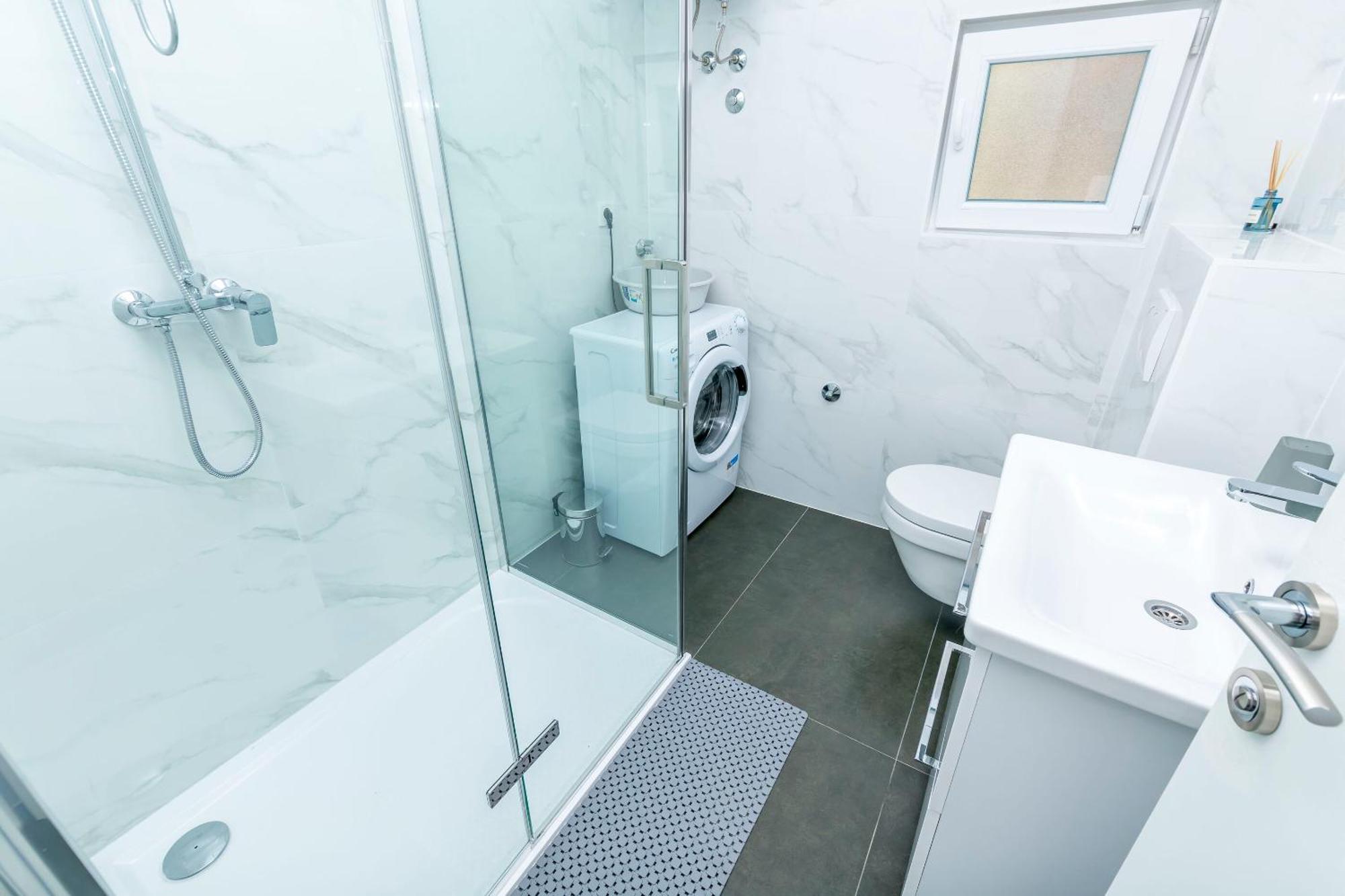 Apartments Zivana Примоштен Номер фото